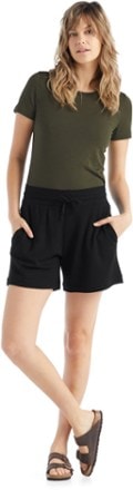 Icebreaker Crush Shorts - Women's 6