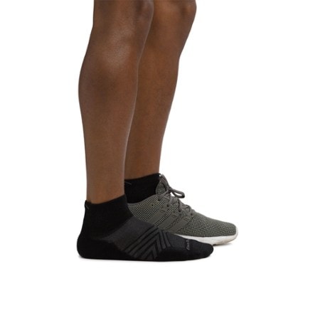 Darn Tough Run COOLMAX Quarter Ultralight Cushion Socks - Men's 2