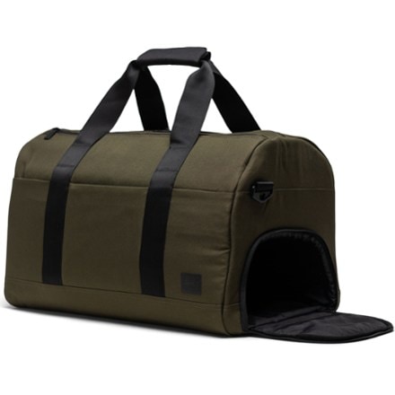 Herschel Supply Co. Novel Duffel Tech 3