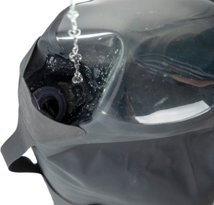 NEMO Helio Pressure Shower - 11 Liters 3
