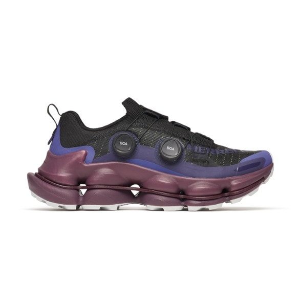 Product Image of color Black/Oxblood