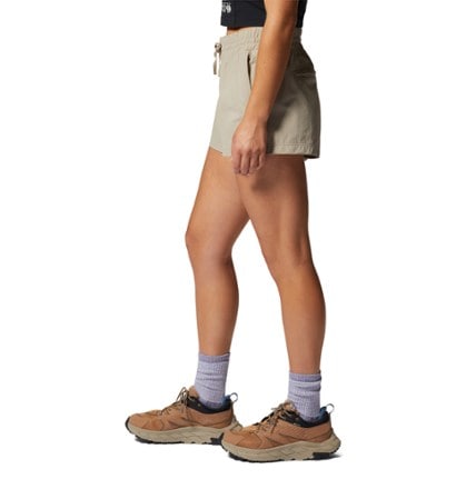Mountain Hardwear Basswood Pull-On Shorts - Women's 5