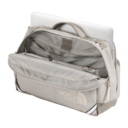 The North Face Base Camp Voyager Sling 4