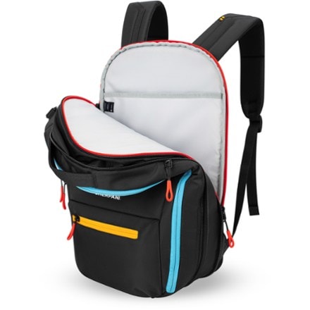 Sherpani Camden Pro Ultimate Commuter Pack 4