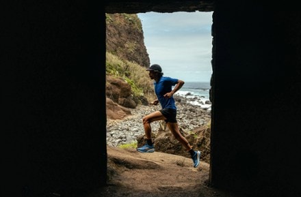 Location Image for Vista Trail-Running Shoes - Men's