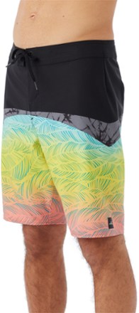 O'Neill Hyperfreak Tech Block 20" Board Shorts - Men's 2