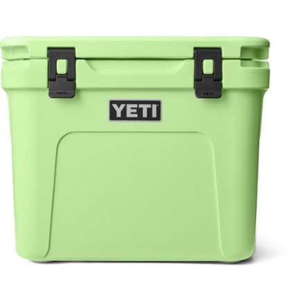 YETI Roadie 32 Wheeled Cooler 2