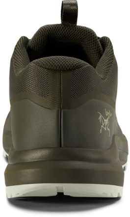 vibram megagrip hiking boots