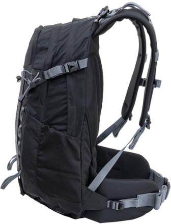 ALPS Mountaineering Solitude 24 Pack 3