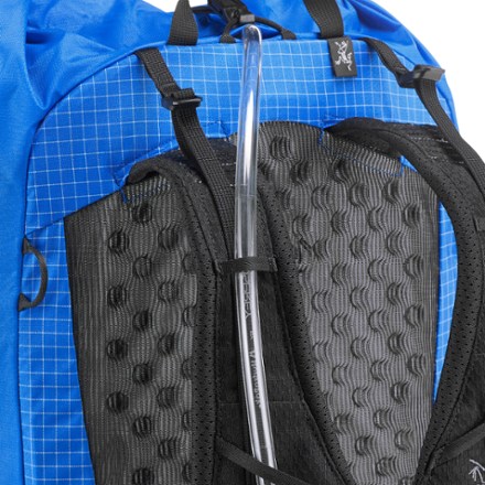 Arc'teryx Aerios 35 Pack Hydration port & tube routing