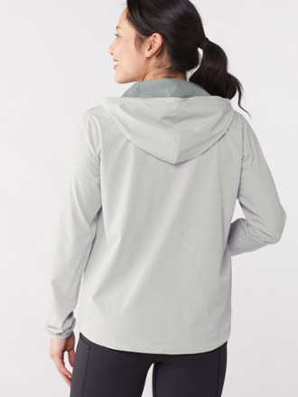 Vuori Outdoor Trainer Shell Jacket - Women's 2