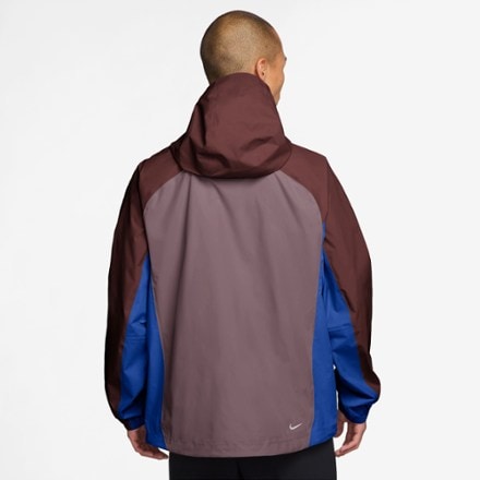 Nike ACG Phantazma Rain Jacket - Men's 1