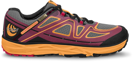 topo athletic hydroventure running shoe