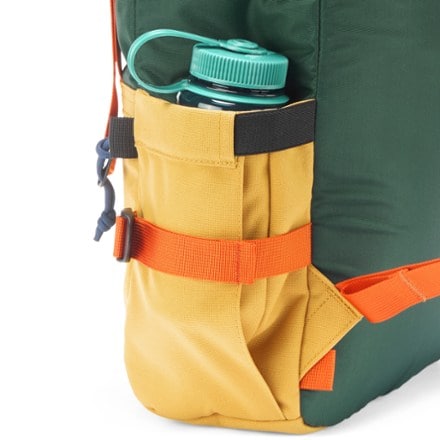 Topo Designs Rover Pack Water bottle pocket (Water bottle sold separately)