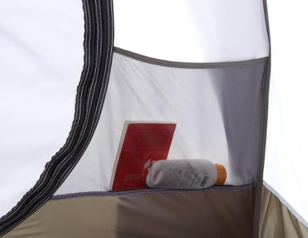 pocket with prop (Sage/Platinum)