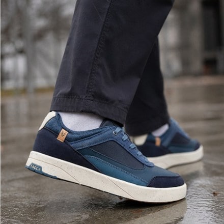 SAOLA Quito Low Shoes - Women's 6