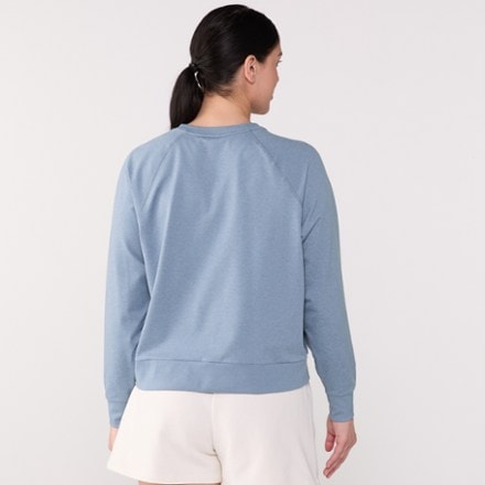 Vuori Long-Sleeve Halo Crew Pullover - Women's 2