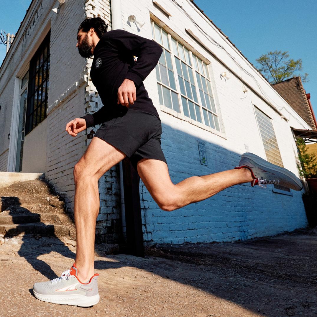 Location Image for Torin 7 Road-Running Shoes - Men's