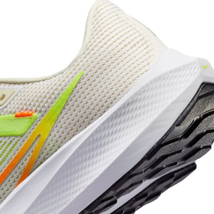 Nike Air Zoom Pegasus 40 Road-Running Shoes - Men's 7