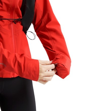 Arc'teryx Norvan Insulated Hoody - Women's 6