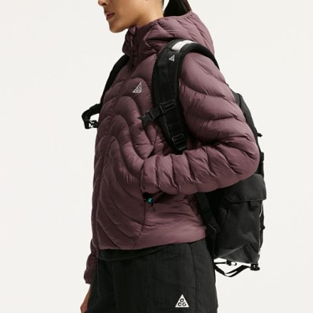 Nike ACG Lava Flow Hooded Insulated Jacket - Women's 9