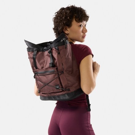 Matador 24 L Tote Pack 4