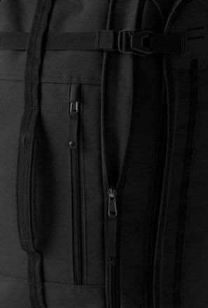 Eagle Creek Gear Warrior XE 2-Wheel 30" Luggage 4
