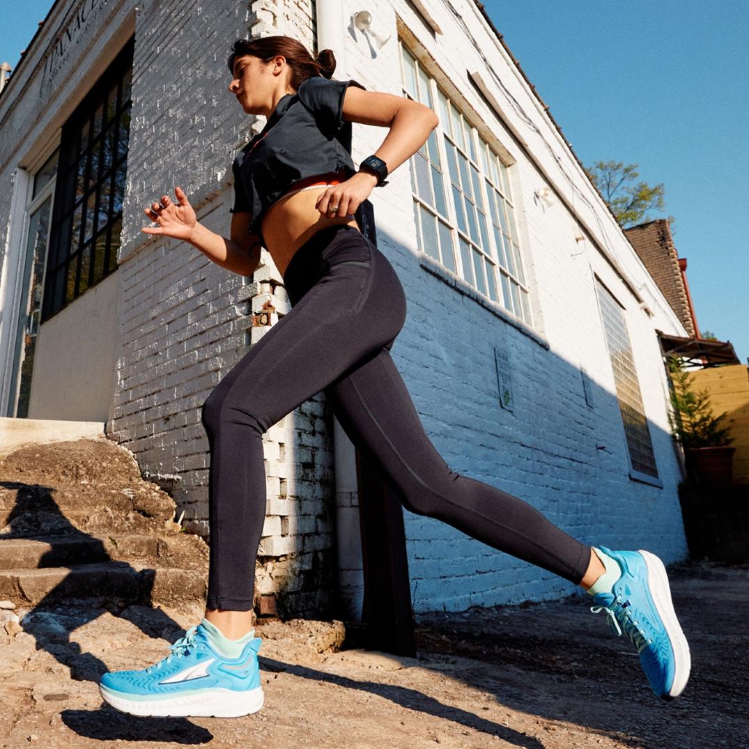 Location Image for Torin 7 Road-Running Shoes - Women's