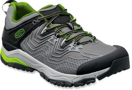 keen low cut hiking shoes