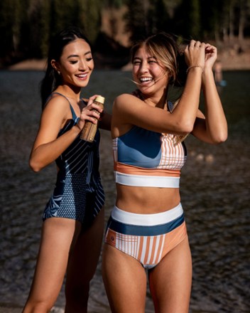 Nani Swimwear Cut Back Crop Swimsuit Top - Women's 8