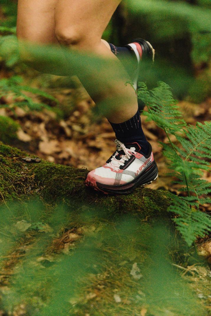 Location Image for Prodigio Max Trail-Running Shoes - Women's