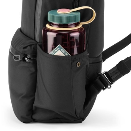 Pacsafe X Anti-Theft 20 L Pack Water bottle pocket (Water bottle sold separately)