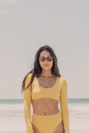 Location Image of color Caramel