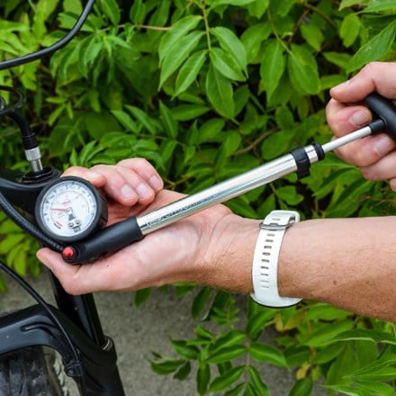 Planet Bike Shockmate 3.0 Suspension Pump 4