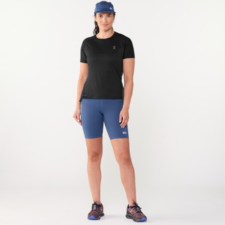 On Performance-T Shirt - Women's 6
