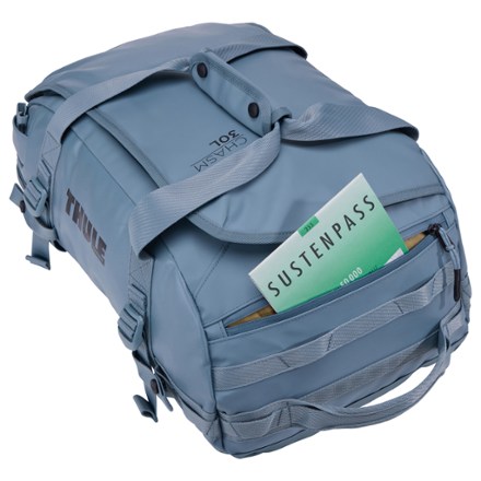 Thule Chasm 30 L Duffel 10