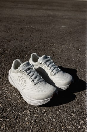 Topo Athletic Phantom 4 Road-Running Shoes - Men's 5
