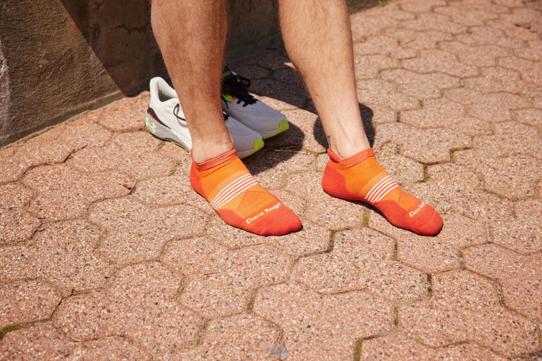 Location Image for Run No-Show Tab Ultra-Lightweight Running Socks - Men's