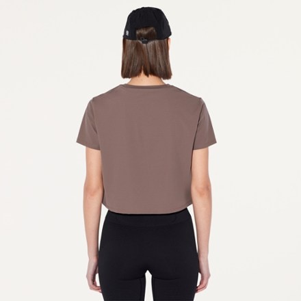 CIRCLE Smooth Operator Crop T-Shirt 2.0 - Women's 2