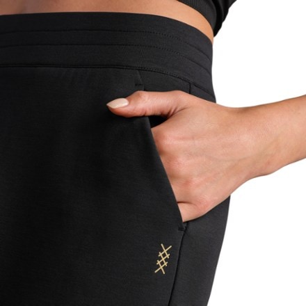 RHONE DreamGlow Tapered-Leg Pants - Women's 5