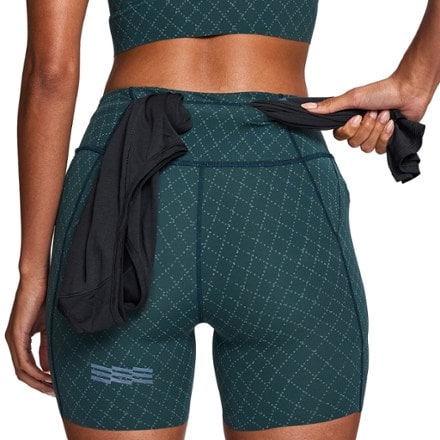 Janji Pace 5" Shorts - Women's 6