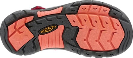 Sole View (Very Berry/Fusion Coral)