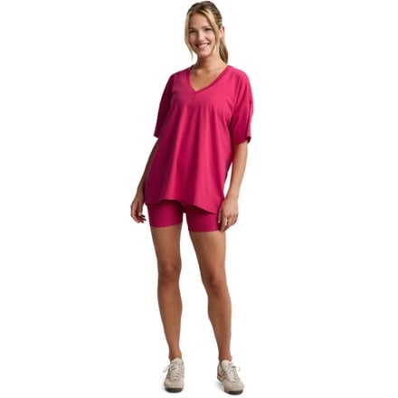 Beyond Yoga Better Than Ever Oversize V-Neck Shirt - Women's 2