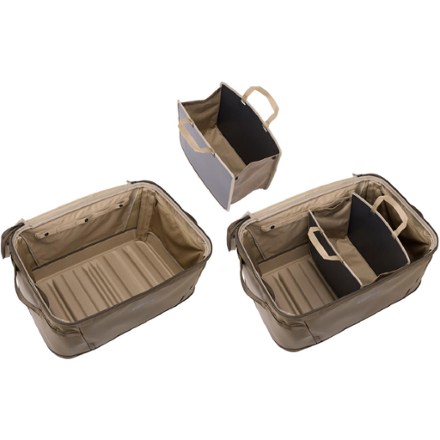 Thule Chasm Gear Hauler 80 L Removable divider compartment doubles as a tote