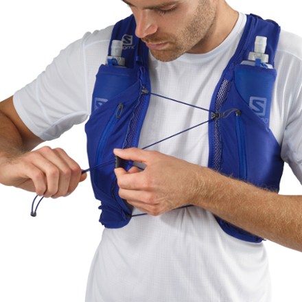 rei hydration vest