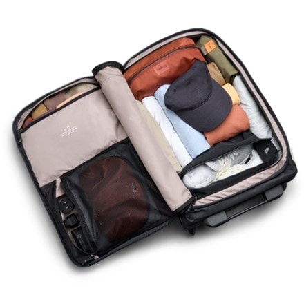 Bellroy Lite Carry-On 6