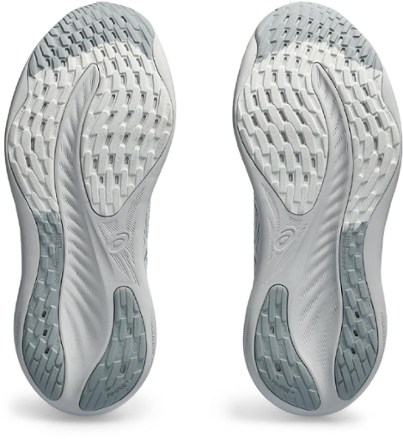 ASICS GEL-Nimbus 26 Road-Running Shoes - Women's 6