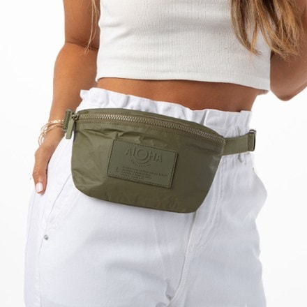 ALOHA Collection Monochrome Mini Hip Pack 1