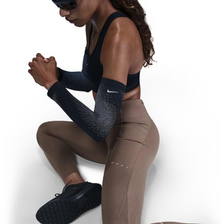 Nike Swift High-Waisted 7/8 Leggings with Pockets - Women's 5