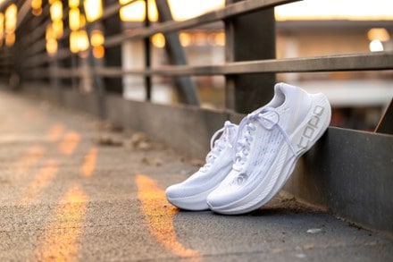 Topo Athletic Specter Road-Running Shoes - Men's 5